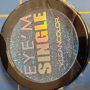 Kleancolor Eye'M Single Glitter Eyeshadow Holographic 1.8g New Sealed Lone Wolf